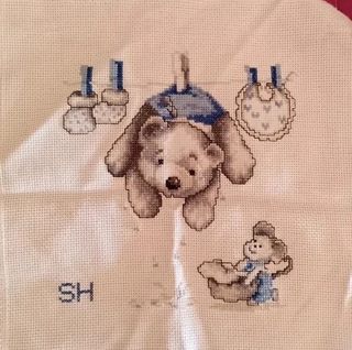 Cuadro punto de cruz infantil osito