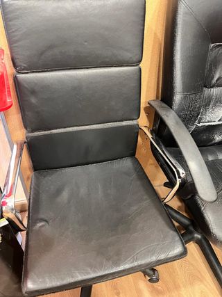 Silla de oficina negra