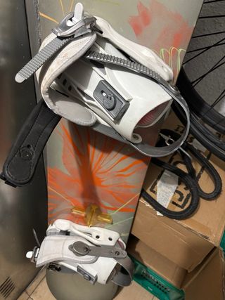 Tabla de Snowboard Burton con fijaciones Drake