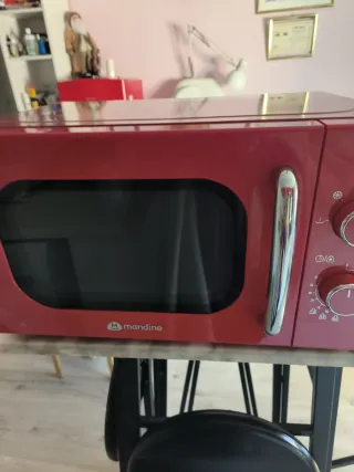 Nevera y microondas Hisense como nuevos