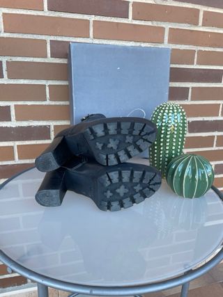 Botines Alpe tacón ancho y plataforma negro 38