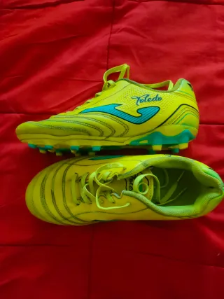 Lote de Botas de fútbol tacos talla 36