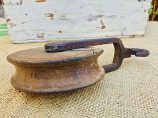POLEA ANTIGUA DE MADERA Y HIERRO GANCHO RUSTICO