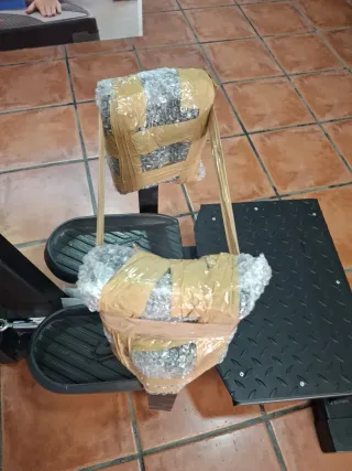 Máquina de aductores y glúteos de pie