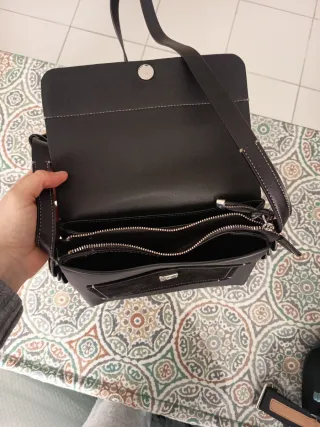 Bolso Parfois Negro Piel y Ante