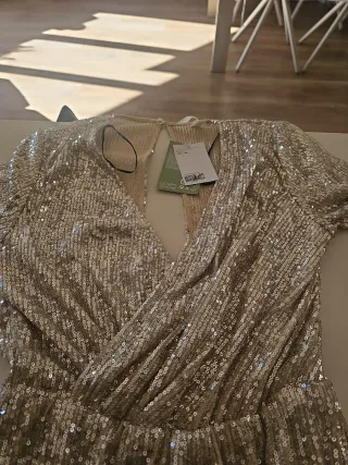 Mono corto H&M lentejuelas fiesta dorado