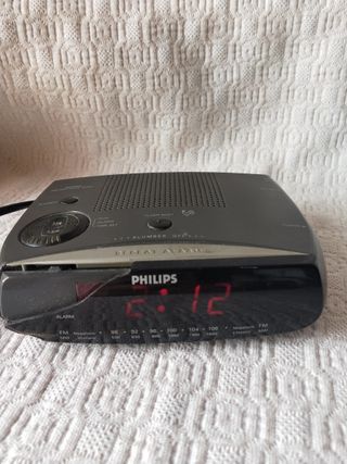 Radio despertador Philips negro enchufe