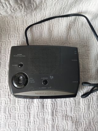 Radio despertador Philips negro enchufe