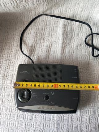 Radio despertador Philips negro enchufe