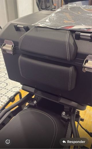 Voge 900DSX Negra con 3 Maletas