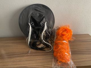 Lote accesorios fiesta bruja, peluca, gorros pies