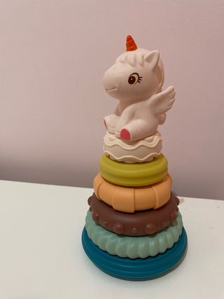 Juguete unicornio apilable