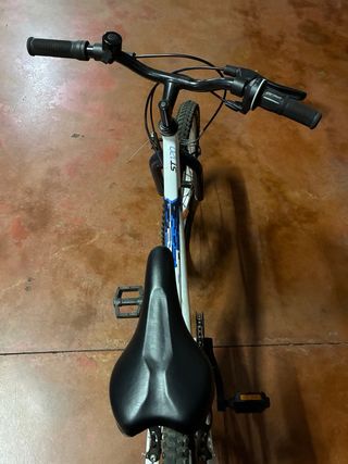 Bicicleta Rockrider ST120 seminueva