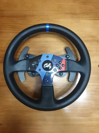 Volante Thrustmaster T300 con cerchi intercambiabili