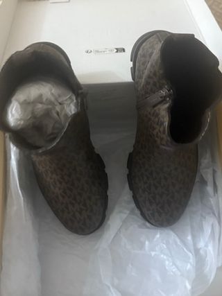 Botines Michael Kors Marrones Monogram