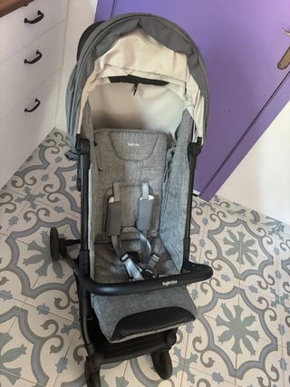 Sillita de paseo Inglesina verde