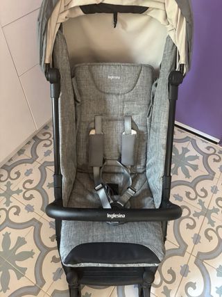 Sillita de paseo Inglesina verde