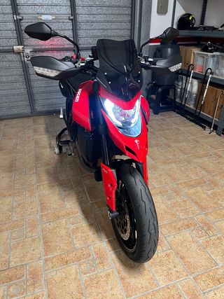 Ducati Hypermotard 950