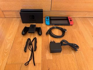 Nintendo Switch + Maletín de Viaje