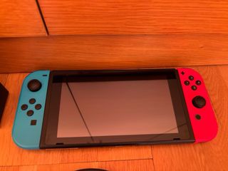 Nintendo Switch + Maletín de Viaje