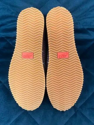 Nike Cortez Morado y Rojo