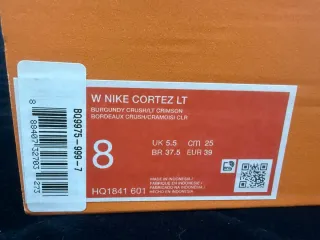 Nike Cortez Morado y Rojo