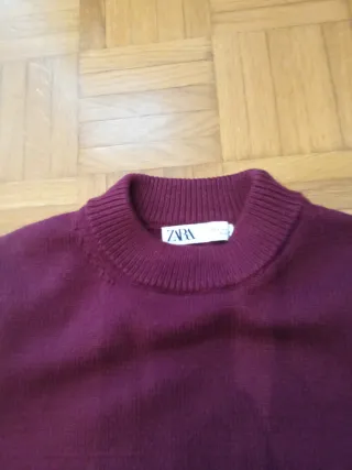 Jersey Zara burdeos cuello alto