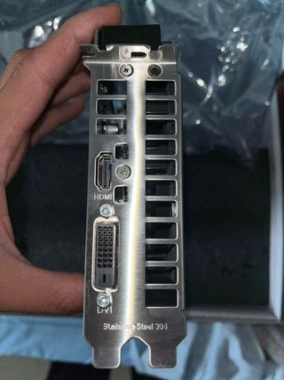 TARJETA GRAFICA ASUS ROG STRIX RX 560