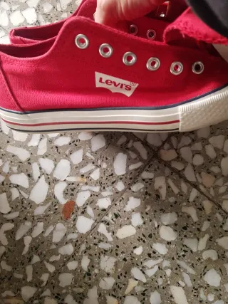 Zapatillas Levis Lona Rojas