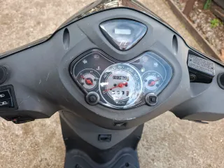 Honda PS 125i - 21.000km - Etiqueta C. Con Baúl y