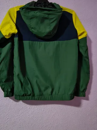 Chubasquero niño Jack&Jones verde y amarillo