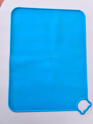 Baberos y mantel silicona KeaBabies