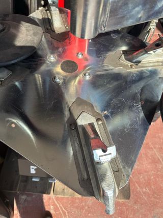 Desmontadora de neumáticos CEMB