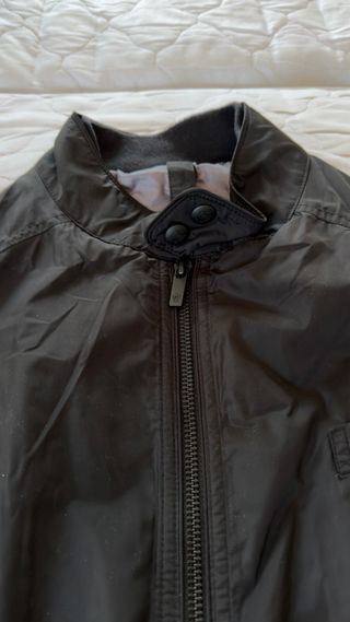 Chaqueta negra de Massimo Dutti