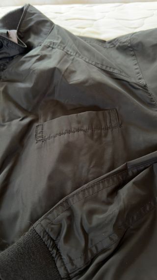 Chaqueta negra de Massimo Dutti