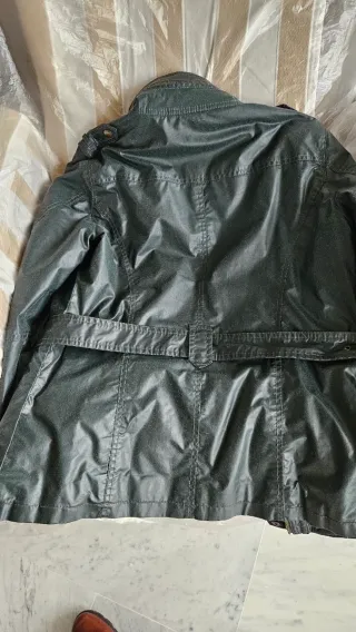 Abrigo verde militar con cinturón SEVILLA