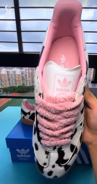 Zapatillas Adidas Samba estampado vaca 39