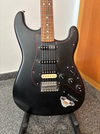 Fender Stratocaster Noir Edición Especial