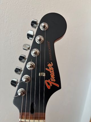 Fender Stratocaster Noir Edición Especial