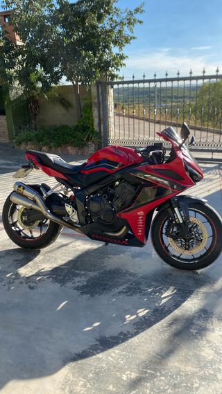 Honda CBR 650R 2023 Roja