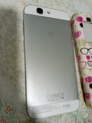 Huawei Ascend G7 Bianco. Con custodia.