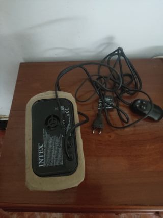 Bomba de Aire Eléctrica Intex