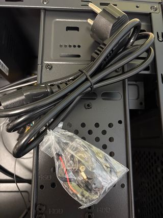 Semitorre PC Negra Nueva