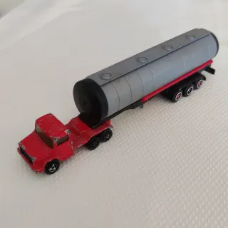 Lote Camiones Majorette y Otros