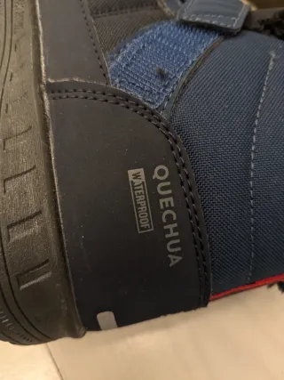 Botas montaña impermeables talla 33 quechuga