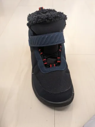 Botas montaña impermeables talla 33 quechuga