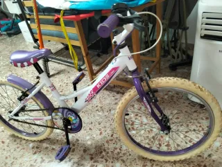 Bicicleta infantil Kids 16 morada y blanca