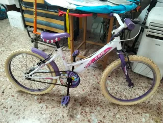 Bicicleta infantil Kids 16 morada y blanca