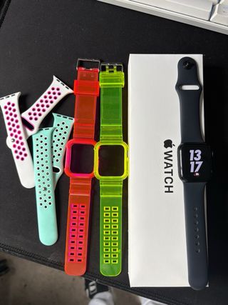 Apple Watch SE 2024 40mm Space Gray