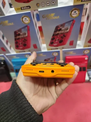 Consola Portátil Retro R40xx